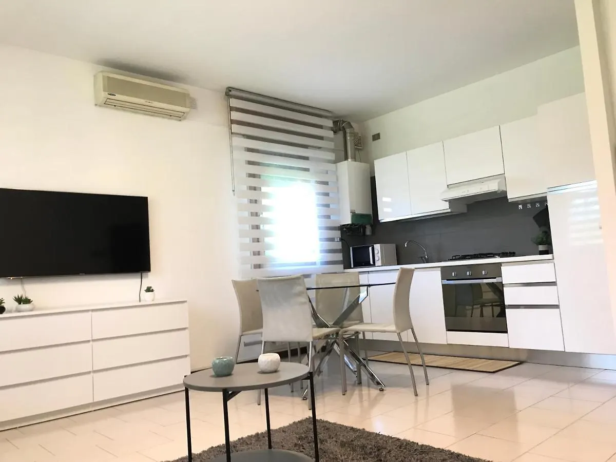 Casa Celine Apartment Mestre 0*,  Italy